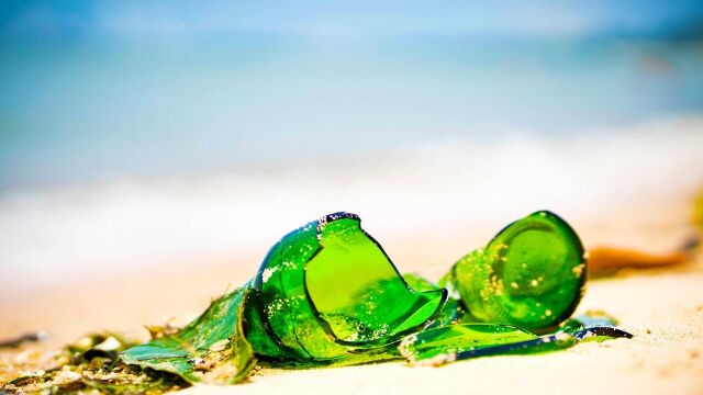 Strandrensing på SurfCamp